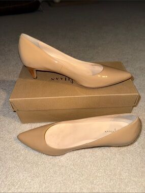 Cole Haan Air Juliana Pump 45 – Sandstone Patent Kitten Heel, Size 9.5B